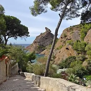 https://la-campagne.fr-provencehotel.com