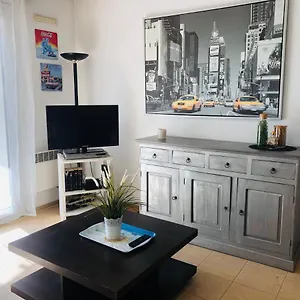 https://5-minutes-des-plages-220-californie.fr-provencehotel.com