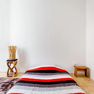 https://chambre-de-hote-dans-appartement.fr-provencehotel.com